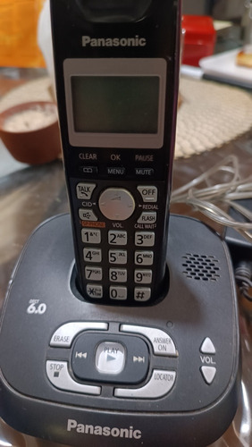 Teléfono Panasonic Inalámbrico (con Contestador) 