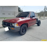 Toyota Hilux Furgon 4x2 