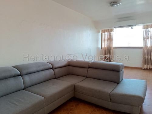Jip 25-16773. Rent-a-house Vende Hermoso Apartamento De 80 Mts2, 3hab, 1 Baño. Cercana A C.comerciales, Comercios, Etc. En Zona Centro Maracay. - Imagen 2