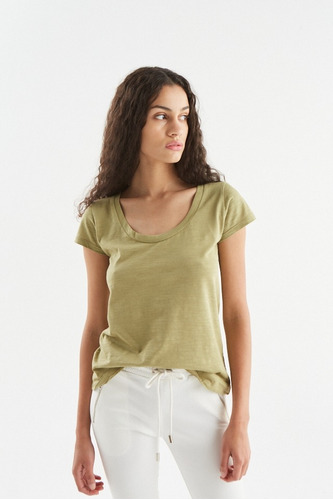 Remera Pluma Verde St Marie