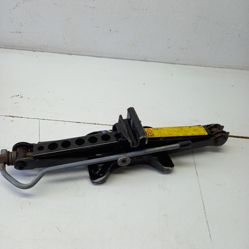 Gato/ Llave De Refaccion Volvo S40 Mod.2004-2007