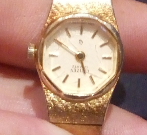 Lindo Relógio Citizen Quartz Dourado Feminino 49-3104