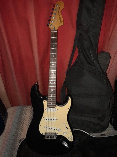 Squier Stratocaster Std Series 94.duncan Designed