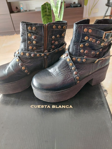 Botas De Cuero Negra C.b -caña Baja Con Cierre Lateral- T 36