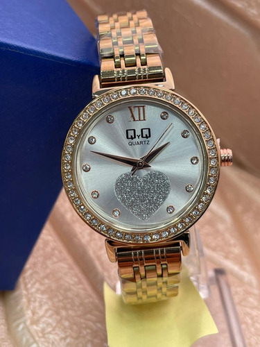 Reloj Para Mujer Marca Qyq Corazones Pulso Acero Original