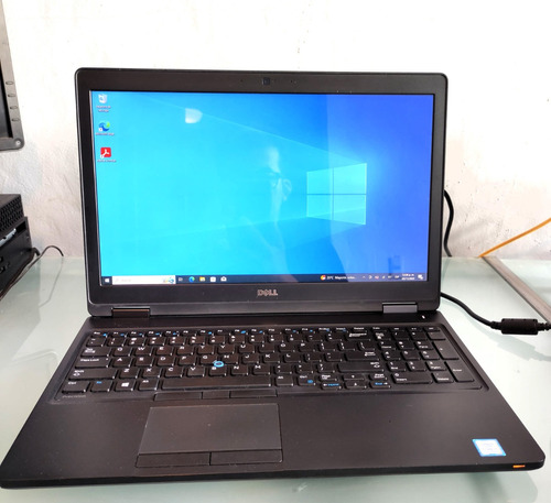 Laptop Dell Precisión 3520 Intel Core I7 7ma 8gb Ram- 256ssd