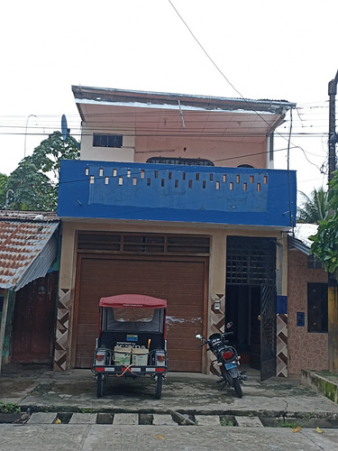 Casa Con 10 Dormitorios Y 9 Baños