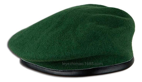 L Gorra De Lana Del Ejército Militar De Las Fuerzas