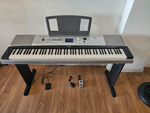Piano Yamaha Portable Grand Dgx-530 + Accesorios - Leer