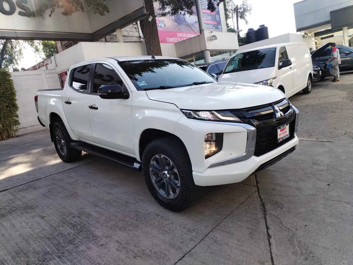 Mitsubishi L200 2023 - Imagen 7