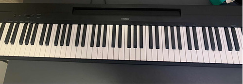 Teclado/ Piano Digital Yamaha P-143