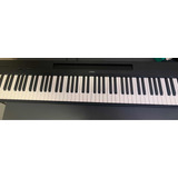 Teclado/ Piano Digital Yamaha P-143