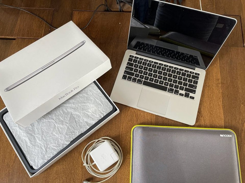 Macbook Pro 13,3'' (retina, Early 2015) + Funda Incase