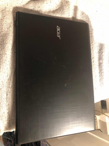 Laptop Acer Aspire E5 575 Bm I3 , 4gb Memoria 4 Gb Ram 1 Tb