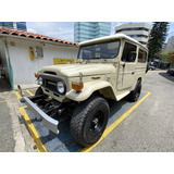 Toyota Land Cruiser 3.8 Fj 43