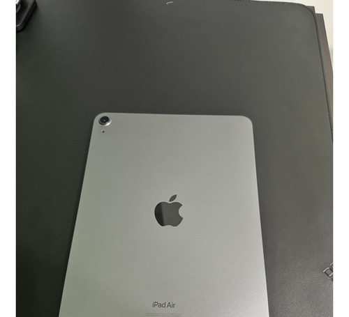 Apple iPad Air 5th 10.9  Wi-fi 64 Gb Chip M1 - Gris Espacial