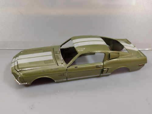 Miniatura Ford Shelby Mustang 1968 Gt 500kr Sucata Diorama