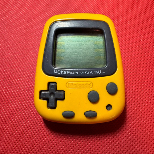 Nintendo Pokemon Pikachu Tamagotchi Original