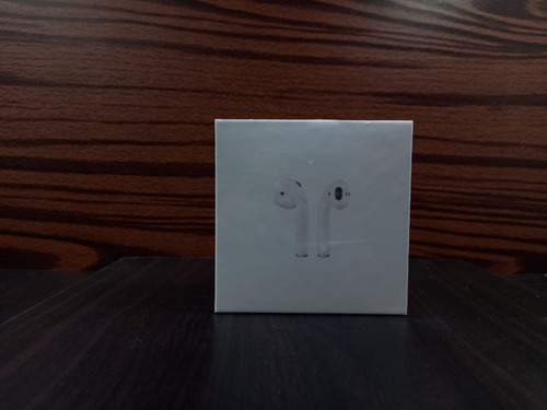 Apple AirPods With Wireless Charging Case (2nd Generation) B