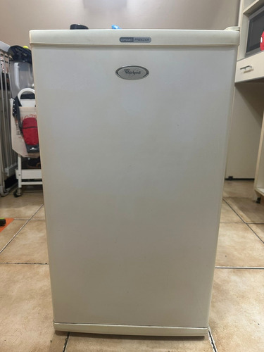 Freezer Whirlpool 66 L. Modelo Wvt09c