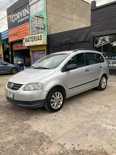 Volkswagen Suran 2009 1.6 I Trendline 90b