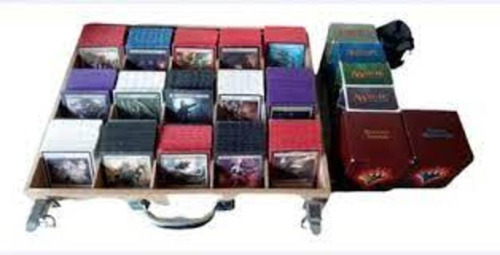 Kit Intermediário Magic The Gathering. Contem 1 Planeswalker