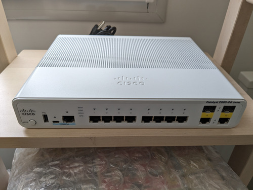 Switch Cisco Catalyst 2960cg - 8 Puertos Gigabit