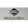 Nissan Pathfinder Emblema Persiana 