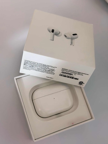 Caja De AirPods Pro Y Almohadillas De Audífonos