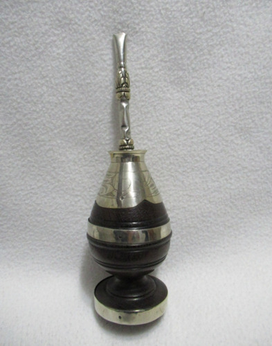 Antiguo Mate De Plata Baja Con Bombilla Bolita De Plata Baja