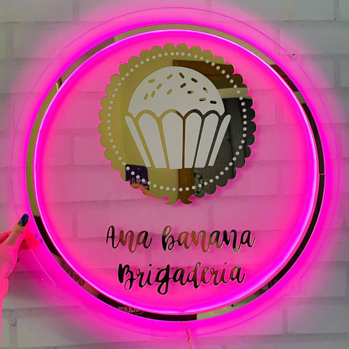 Painel Acrílico Iluminação Logomarca Personalizado 50x50 Cm Cor Rosa/ Acrílico Dourado 110v/220v