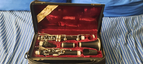 Clarinete Soprano En Sib Profesional Yamaha 650