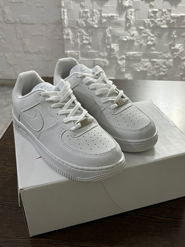 Zapatillas Nike Air Force 1 Blancas Mujer Cuero Urbanas.