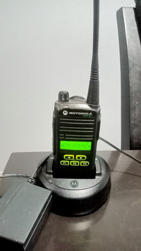 Radio Motorola Vhf Ep350mx 16 Canales Con Cargador 