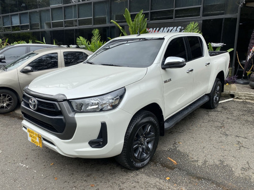 Toyota Hilux 2.4 24l At 4x4 2021