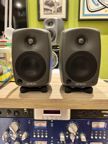 Monitor De Áudio Genelec 8020 Studio Caixa De Referência