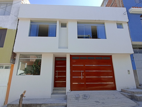 Casa En Venta / 150 M2 A Precio De Remate