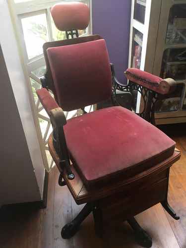 Cadeira Barbeiro  Vintage Modelo Pata De Leão 