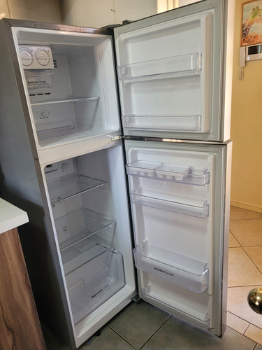 Refrigerador No Frost Daewoo Rge-2600 Icemaker 2 Puertas Led