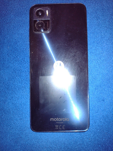 Motorola E22 