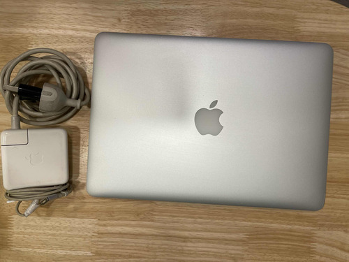 Macbook Pro (retina 13-inch, Early 2015) Ram 8gb, Ssd 128gb