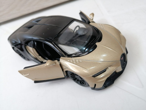 Bugatti Chiron Supersport  Kt5423,  Escala 1/38, 12cms Largo