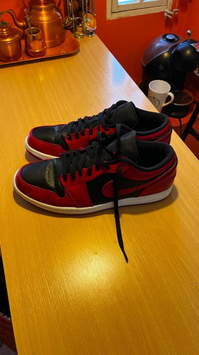 Air Jordan 1 Low Reverse Bred