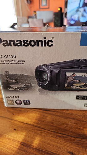 Camara Panasonic V110