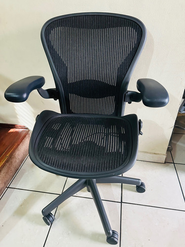 Herman Miller Aeron B 