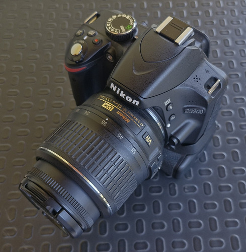  Nikon Professional D3200 Dslr + Lente E Acessórios