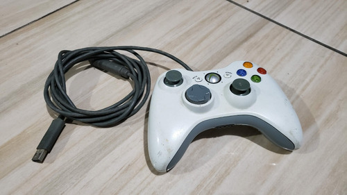 Controle Branco Gcom Fio Do Xbox 360.  Botão Rb Ruim