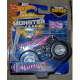 Hot Wheels Monster Jam Madusa Con Bandera De Equipo 