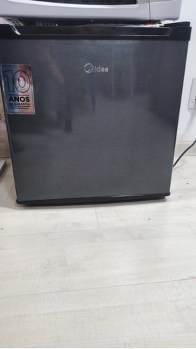 Frigobar Midea 45l Preto Com Inox. Pouco Uso.