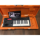 Sintetizador Korg Micro X + Case Korg